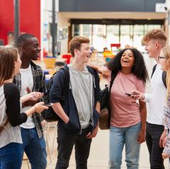 Eine Gruppe Teenager