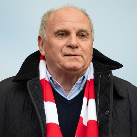 Uli Hoeneß schraubt die Erwartungen an den FC Bayern in dieser Saison herunter