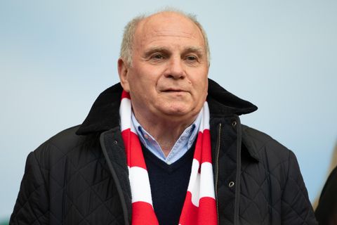Uli Hoeneß schraubt die Erwartungen an den FC Bayern in dieser Saison herunter