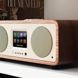 Numan Two 2.1  Skandinavisches Understatement. Der Numan Two kommt schlicht daher, klingt aber satt und bietet die übliche Vielfalt an Anschlussmöglichkeiten und Musikquellen einschließlich Spotify.  