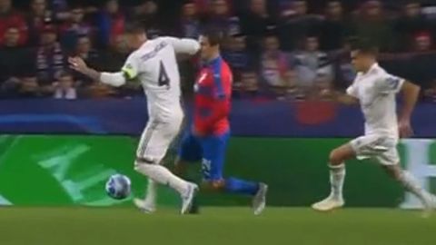 Sergio Ramos und Raheem Sterling: Slapstick-Elfer und Ellenbogen-Schlag: die zwei Aufreger in der Champions League