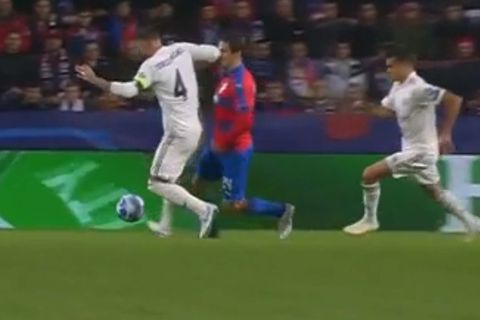 Sergio Ramos und Raheem Sterling: Slapstick-Elfer und Ellenbogen-Schlag: die zwei Aufreger in der Champions League