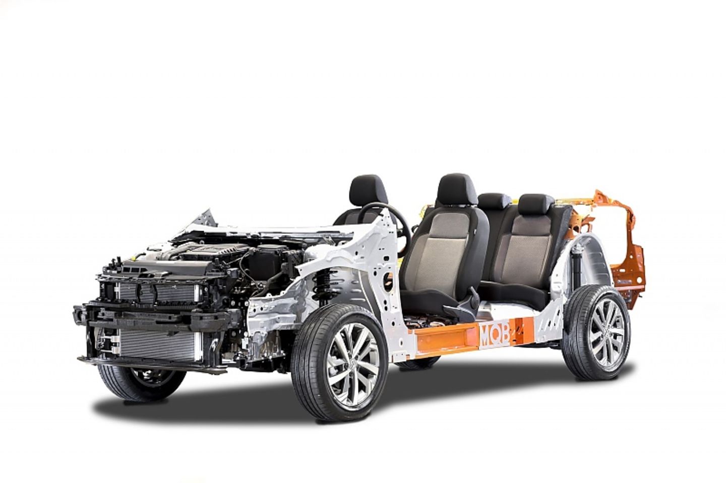 Der VW Virtus basiert auf dem VW Polo, die orangenfarbenen Elemente sind speziell für den Virtus entwickelt