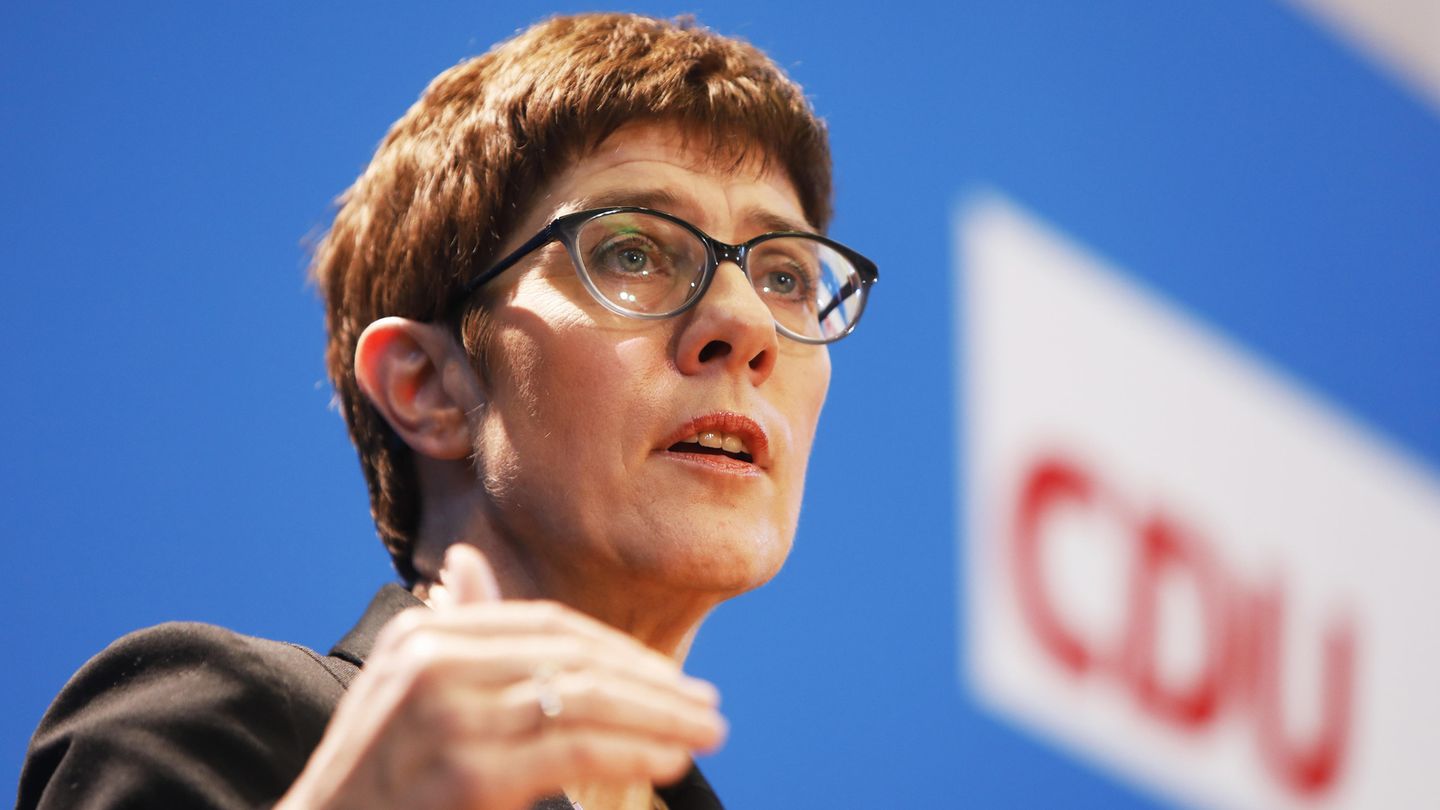 Annegret Kramp-Karrenbauer tritt für eine härtere Linie gegen straffällige Asylbewerber ein 