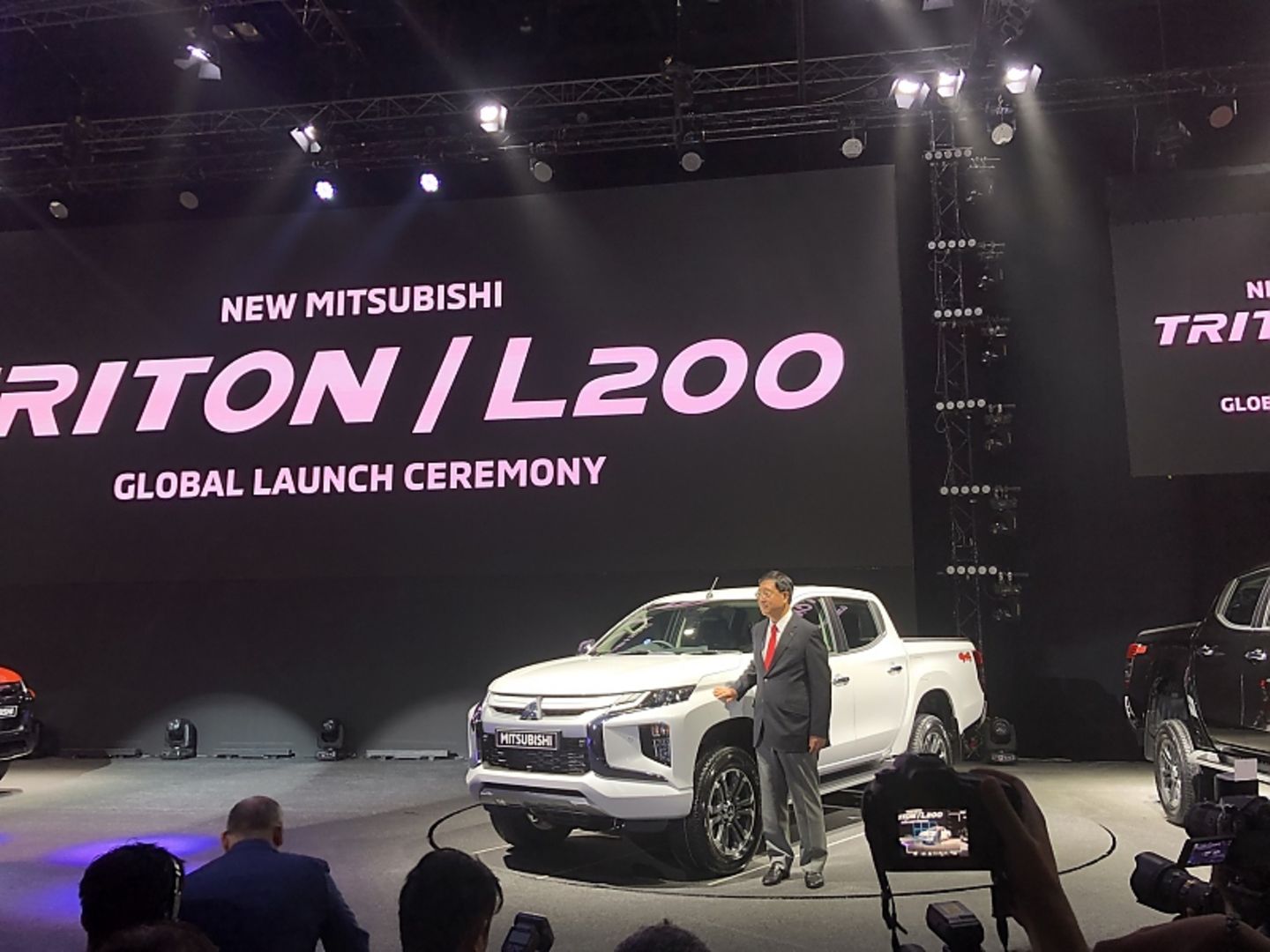 Mitsubishi L 200 2019 mit Mitsubishi-CEO Osamu Masuko