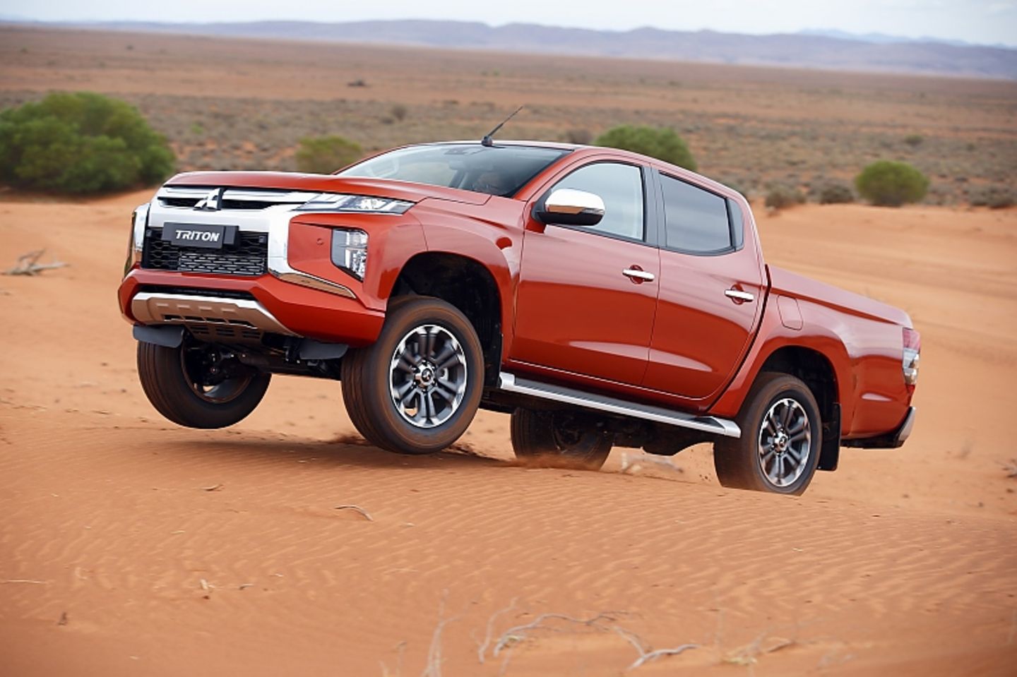 Mitsubishi L200 2019 - zwei Tonnen schwer
