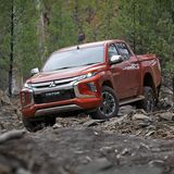 Mitsubishi L200 2019 über Stock und Stein