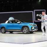 Designer JC Pavone präsentiert den Pick up Tarok Concept auf der Sao Paulo Motorshow