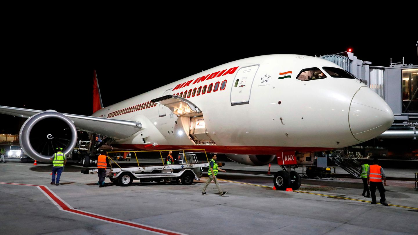Eine Boeing 787, auch Dreamliner genannt, der defizitären Air India. Die indische Regierung möchte ihre Anteile an der Airline verkaufen, doch findet sie keinerlei Käufer.