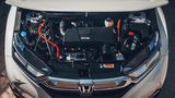 Die Kombination aus Benzin- und Elektromotor ist im Honda CR-V Hybrid vorne unter der Haube untergebracht