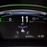 Das Kombiinstrument des Honda CR-V Hybrid zeigt auch den momentanen Fahrmodus an