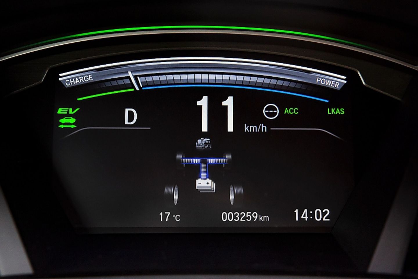 Das Kombiinstrument des Honda CR-V Hybrid zeigt auch den momentanen Fahrmodus an
