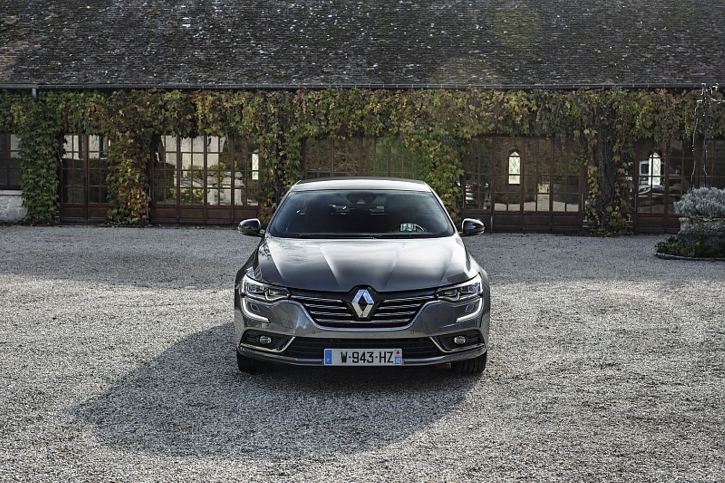 Der Talisman hat das typische Renault-Gesicht