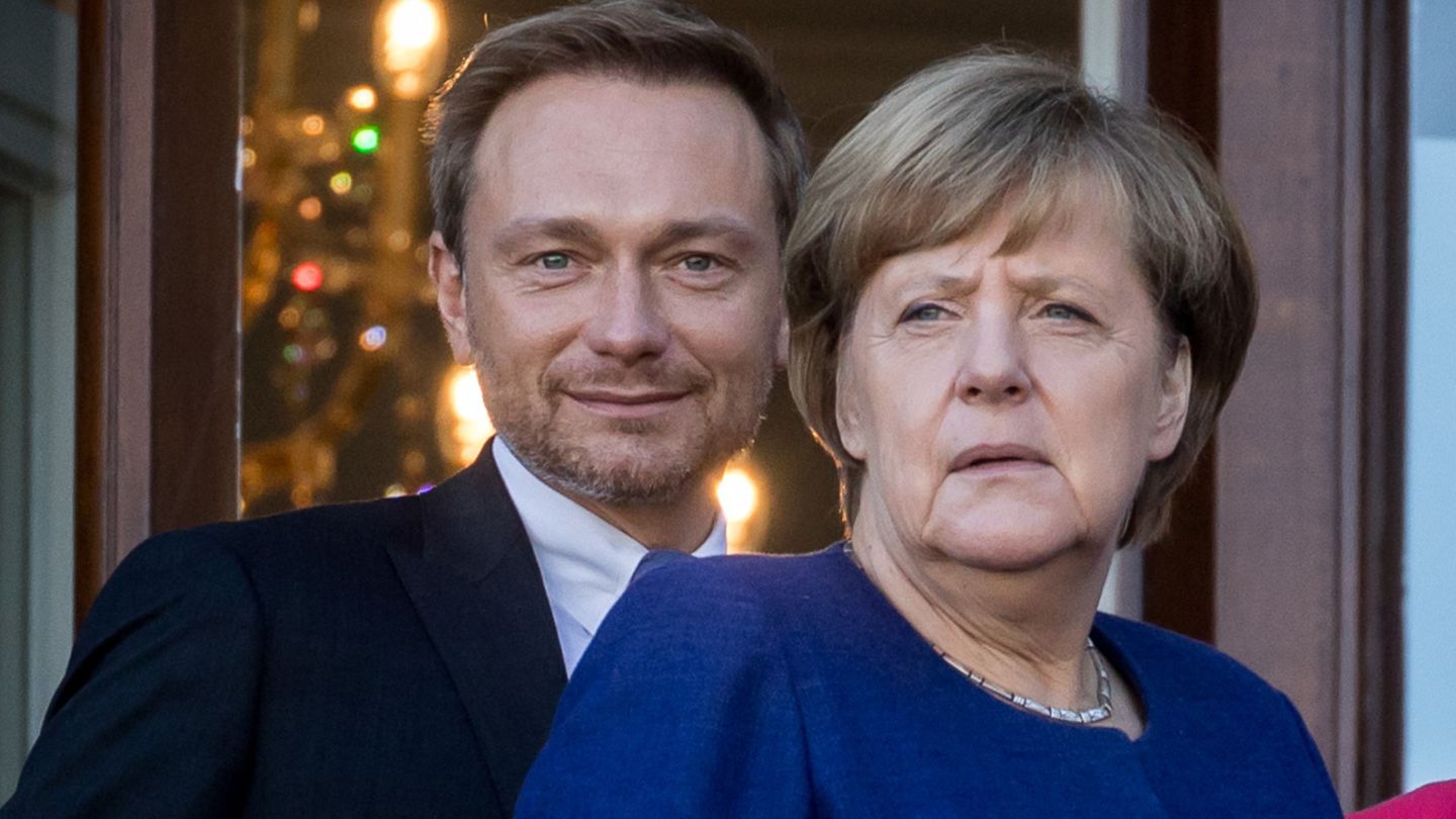 Christian Lindner und Angela Merkel Ende Oktober 2017 bei den Verhandlungen zu einer Jamaika-Regierung. Später ließ Lindner die Gespräche zwischen seiner FDP, den Grünen und der Union platzen.