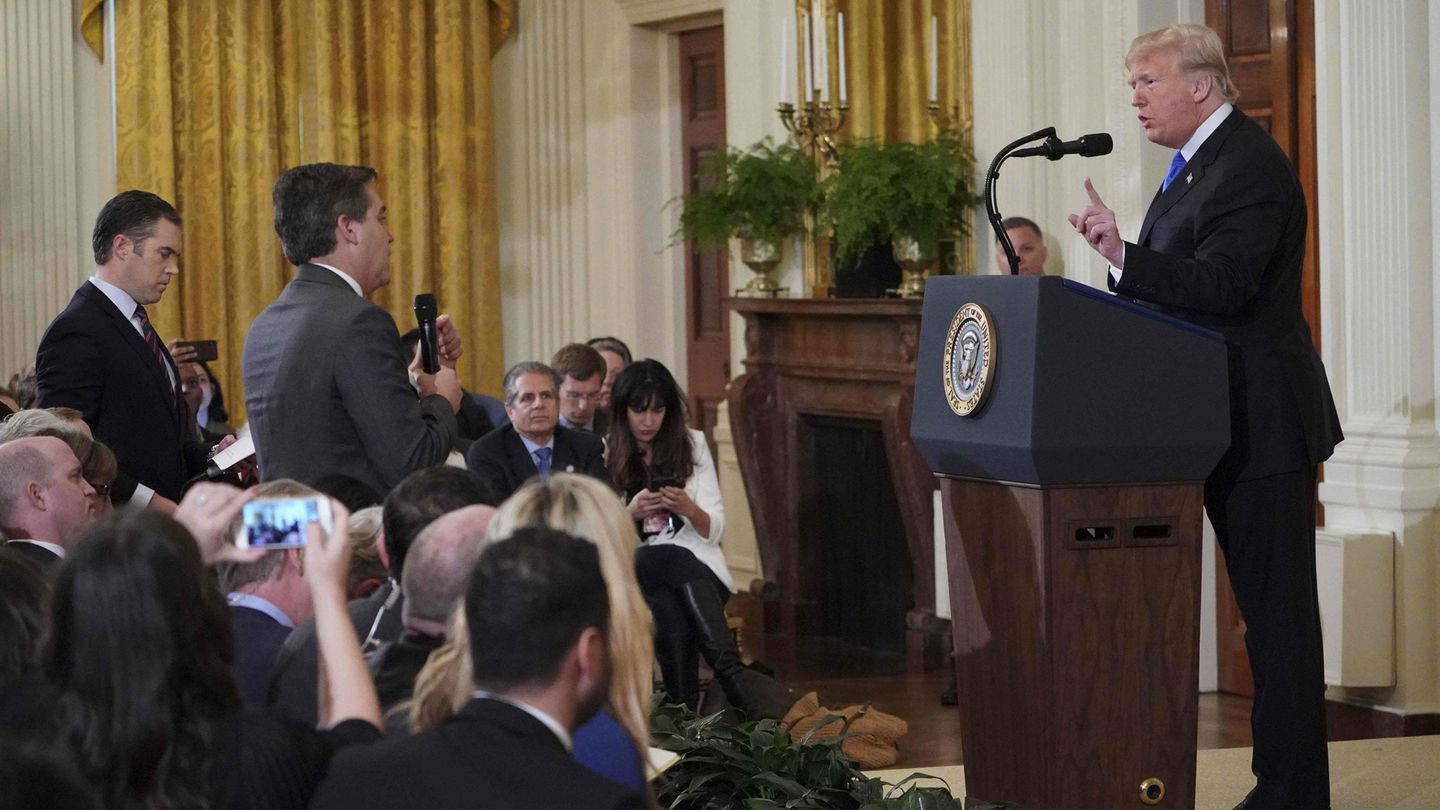 Donald Trump und CNN-Journalist Jim Acosta im Weißen Haus