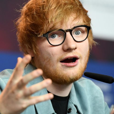 Ed Sheeran auf einer Pressekonferenz