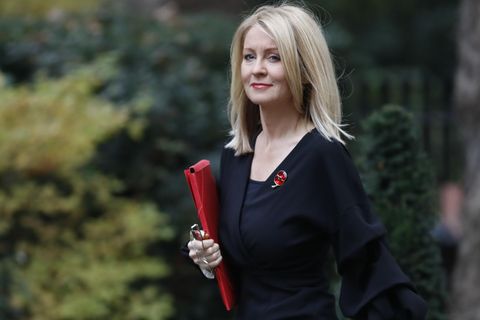Brexit-Deal: Arbeitsministerin Esther McVey im Kabinett niedergebrüllt