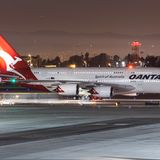 Platz 7: Sydney - Dallas   Die USA-Flüge der australischen Fluglinie mit dem Känguru am Leitwerk gehören zu den längsten Routen, allen voran der Rückflug nach Texas: Flug QF8 verlässt Dallas am Abend um 19.55 Uhr und landet wegen der Datumsgrenze, die überflogen wird, am übernächsten Tag nach 17.10 Stunden in Down Under. Zum Einsatz auf der 13.804 Kilometer langen Strecke kommt ein Airbus A380.