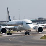 Platz 5: Los Angeles - Singapur  Auf dieser Langstrecke fliegt seit November nur noch Singapore Airlines und mit einem Airbus A350-900 ULR mit einer Flugzeit von 17.50 Stunden. United Airlines hat die 14.114 Kilometer lange Strecke zugunsten eines zweiten täglichen Fluges ab San Francisco wieder aufgeben.