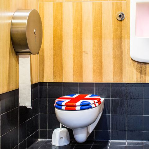 Die Toilettenkabine des Jubiloo, dem wohl patriotischsten Klo der Stadt, steht neben dem London Eye am Ufer der Themse. Ein Architekt hat das Häuschen entworfen, gespült wird mit Regenwasser.