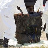 Dekontamination   Bei einem Brand kann das ganze Grundstück verseucht werden. Dann muss der Grund abgetragen, entsorgt und ausgetauscht werden.