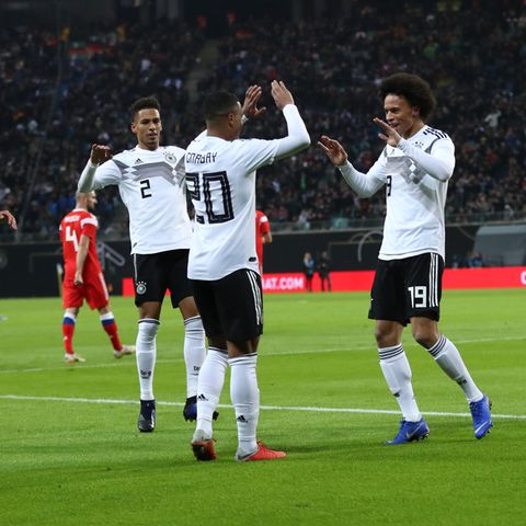 Jugend-Stil und Tempo-Fußball: 3:0 gegen Russland macht Hoffnung