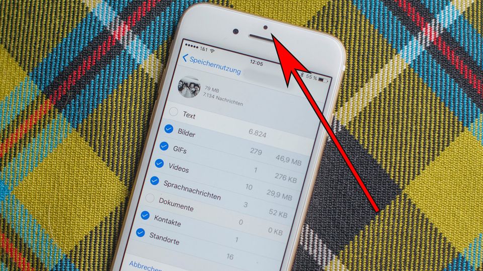 Erklärt: Das steckt hinter den mysteriösen iPhone-Löchern Erklärt: Das steckt hinter den mysteriösen iPhone-Löchern