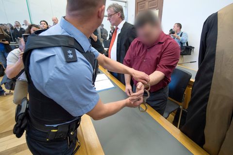 Der Angeklagte zu Beginn des Prozess im Mordfall Johanna im April dieses Jahres