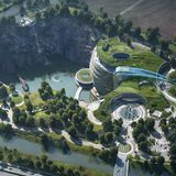 So stellen sich die Intercontinental Hotels & Resorts ihr neues Haus in Shanghai vor: Eigentlich sollte das Hotel schon vor fünf Jahren eröffnet werden - jetzt ist es endlich so weit. Weitere Infos unter www.ihg.com/intercontinental/hotels/us/en/shanghai