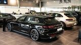 Der Porsche Händler gehört zur "Behbehani Brother W.l.l."-Gruppe