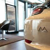 Das Markenzeichen des Autohauses ziert alle Modelle
