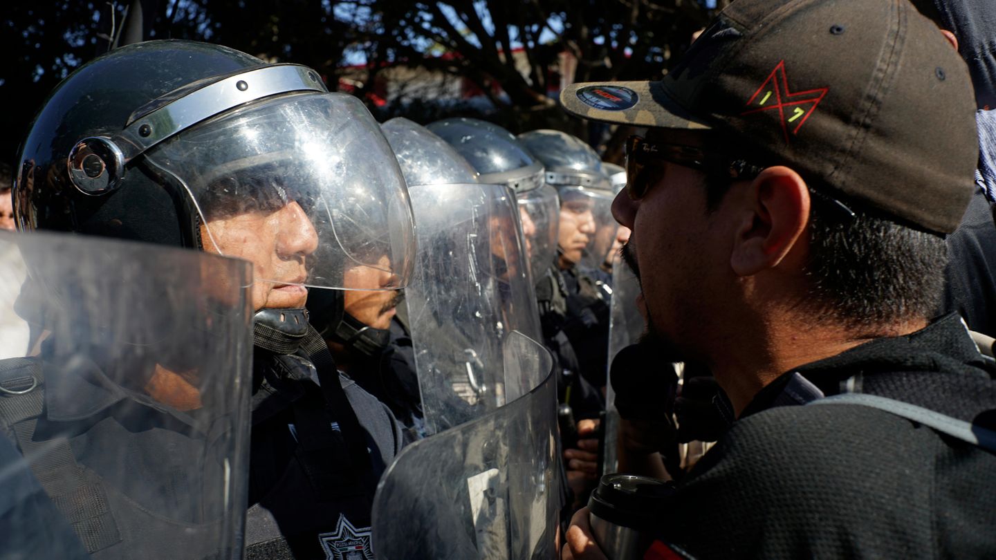 Demonstrant in Tijuana