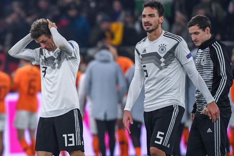 Nationalmannschaft: DFB-Spieler Müller, Hummels und Rudy trotten vom Platz