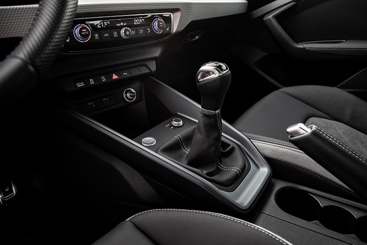 Audi bietet für den Audi A1 in der Basisversion einen Handschalter an