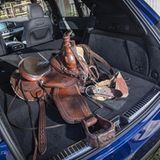 Viel Platz im Laderaum des Mercedes-Benz GLE - nicht nur für den Sattel