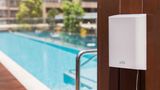 Netgear Orbi Outdoor  Mesh-Systeme unterschiedlicher Hersteller lassen sich nicht mischen. Wer also auch im Garten oder auf der Terrasse schnelles WLAN benötigt, sollte sich von vornherein für einen Hersteller entscheiden, der auch wetterfeste Meshpoints im Programm hat. Netgear mit dem Orbi-Outdoor zum Beispiel oder Amplifi HD.      kann sein Mesh-Netzwerk mit Outdoor-Antennen erweitern. Die Auswahl ist allerdings begrenzt. 