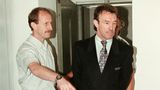 1999 ging es für den fünffachen "Boxer des Jahres" ins Gefängnis. Unter anderem wegen Hehlerei und Kokainhandels wurde Weller zu sieben Jahren Haft verurteilt, vier musste er davon absitzen.