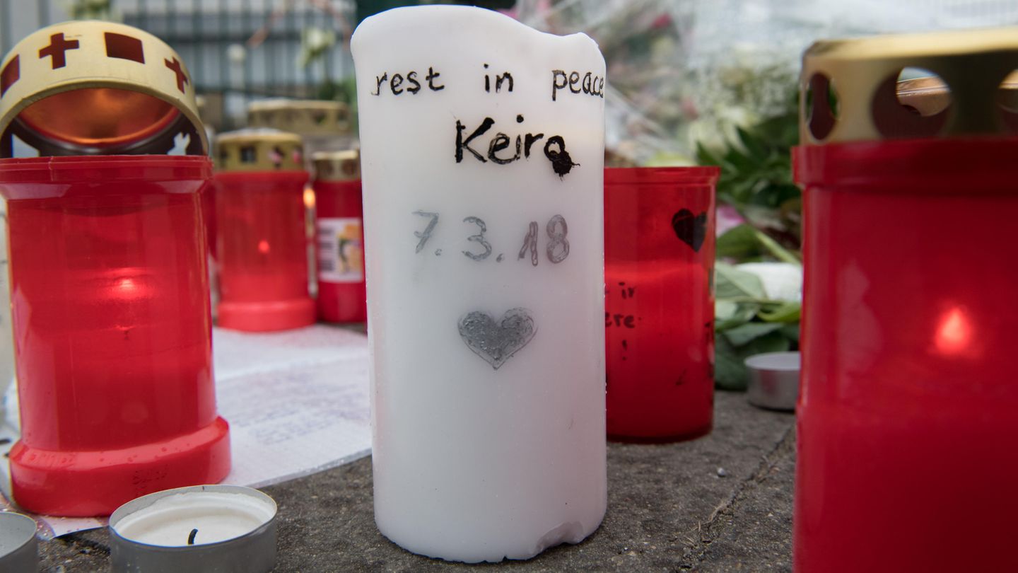 Trauerkerzen für die getötete Keira