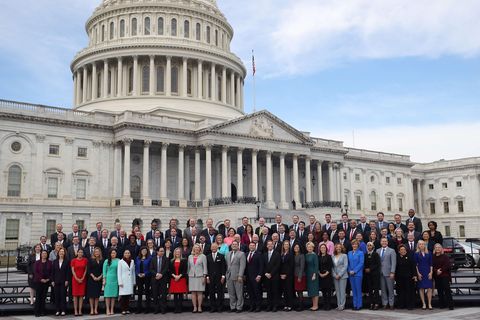 Neugewählte Abgeordnete des Repräsentantenhauses posieren vor dem Kapitol in Washington