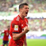 Robert Lewandowski  Eines kann man dem Polen nicht vorwerfen: dass er seinen Job nicht macht. 15 Tore hat der kühle Angreifer bislang erzielt, sieben davon in der Bundesliga. Wenn er allerdings auf tiefstehende Gegner trifft, bekommt er Probleme. Aber ohne ihn wären die Bayern in der Offensive deutlich schwächer. Es gibt keinen gleichwertigen Ersatz.