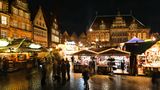 Platz 1: Weihnachtsmarkt & Schlachte-Zauber in Bremen  Der traditionelle Advents-Event auf dem Marktplatz und der relativ neue Schlachte-Zauber entlang der Weser sind die beliebtesten Weihnachtsmärkte Deutschlands: 4,8 (von fünf möglichen) Sternen bei insgesamt über 1200 abgegeben Bewertungen, ergab die Auswertung in den sozialen Netzwerken, durch das Portal Testberichte.de.   Infos: www.bremen-tourismus.de