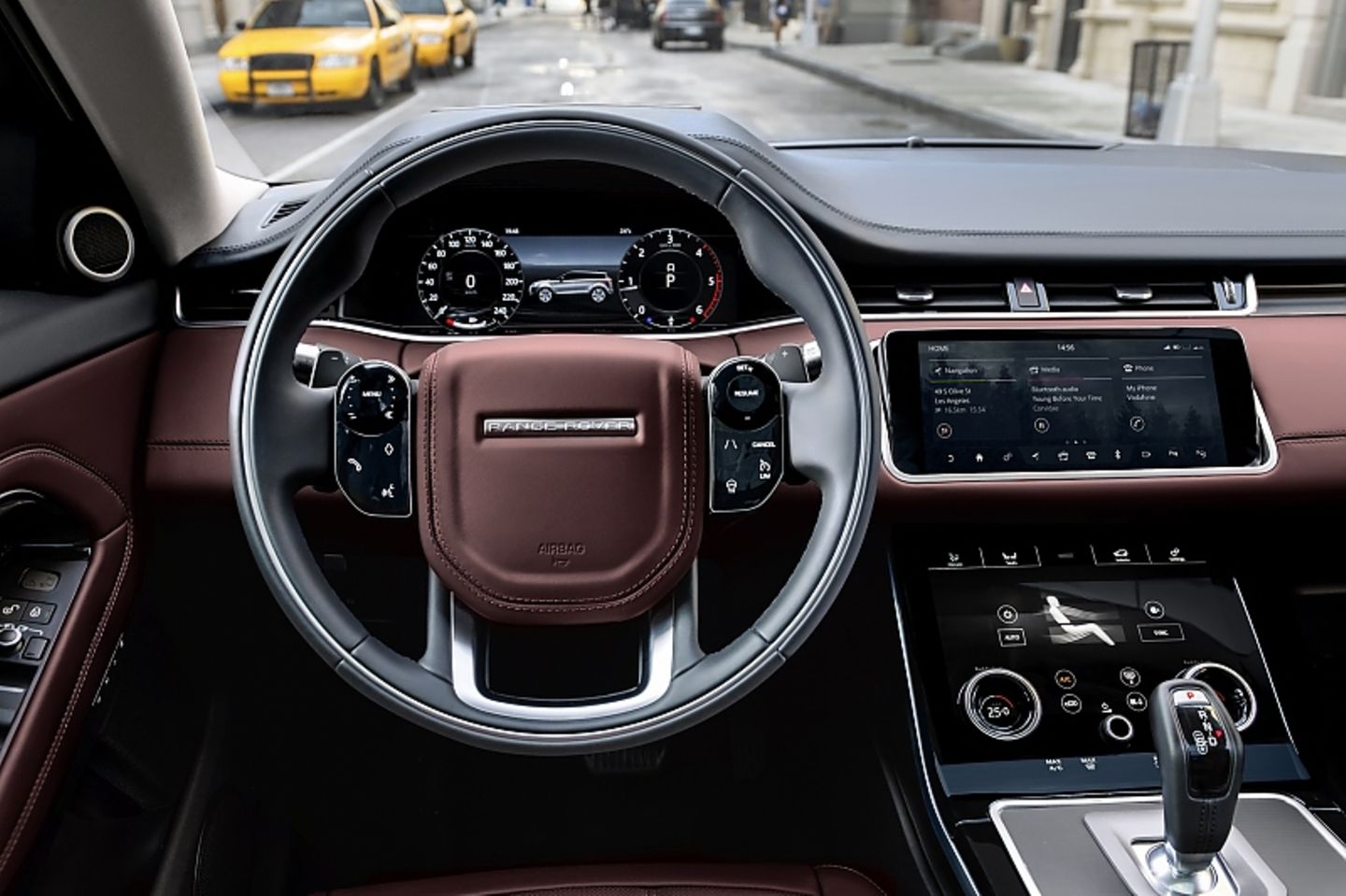 Das Cockpit des Range Rover Evoque 2019