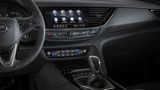Der neue Touchscreen fügt sich nahtlos in das Cockpit ein