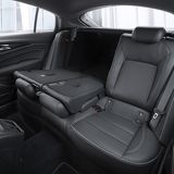 Die Lehnen der Rücksitzbank lassen sich umlegen