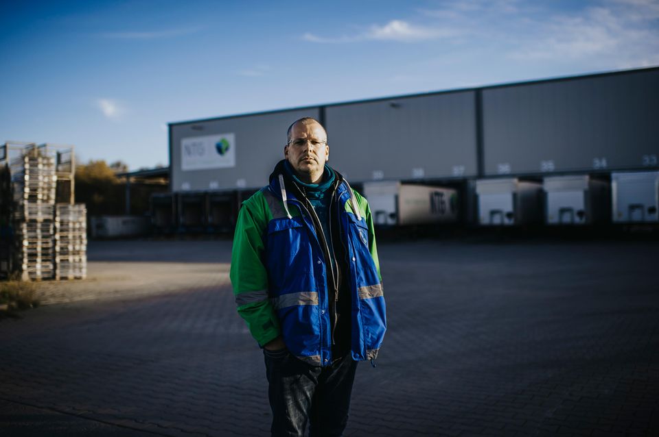 Aufklärer: Edwin Atema von der niederländischen Gewerkschaft FNV kümmert sich um die Fahrer