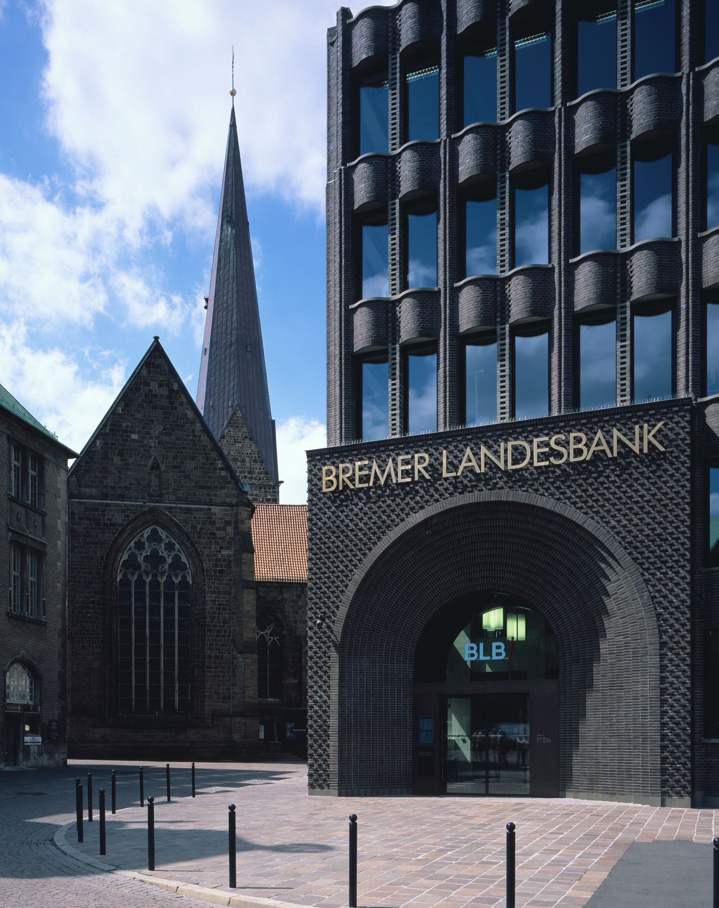 Bremer Landesbank  Bremen, Deutschland  Caruso St John Architects.