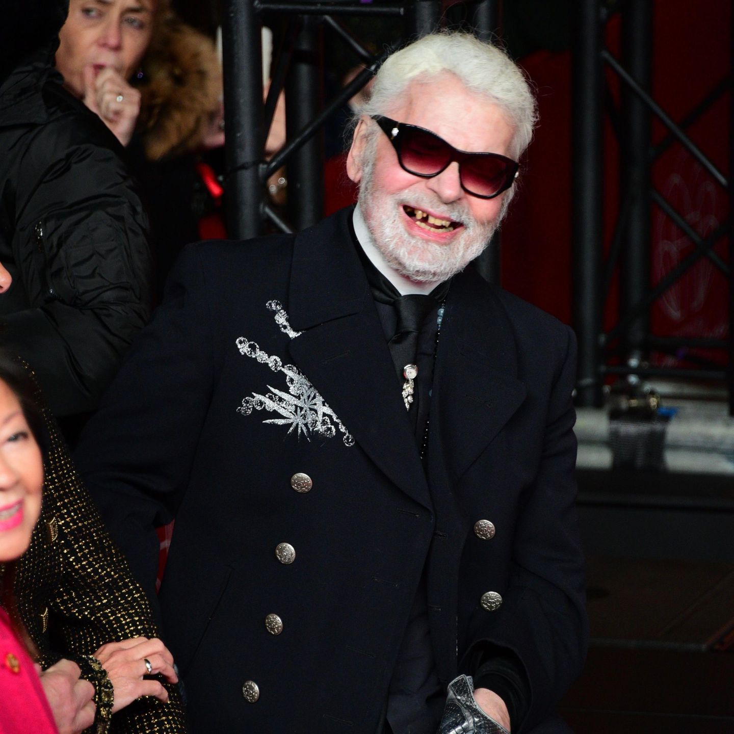 Karl Lagerfeld: Was ist mit seinen Zähnen passiert? | STERN.de