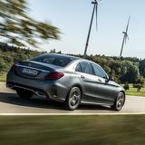 Das Fahrwerk des C 300 de ist straff