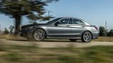 Nach 5,6 Sekunden erreicht der Mercedes C 300 de 100 km/h