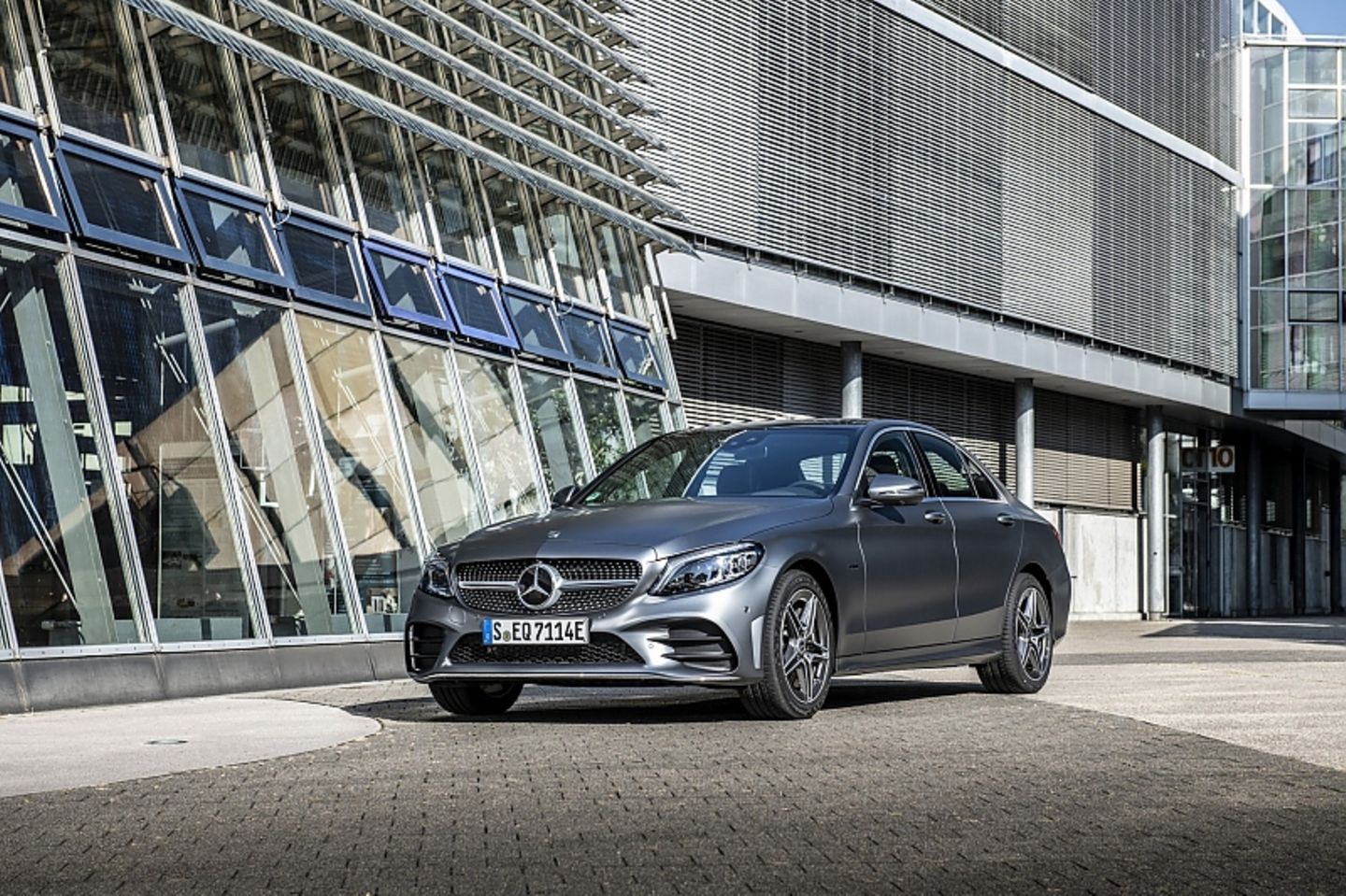 Der Mercedes C 300 de wie rund 1,85 Tonnen